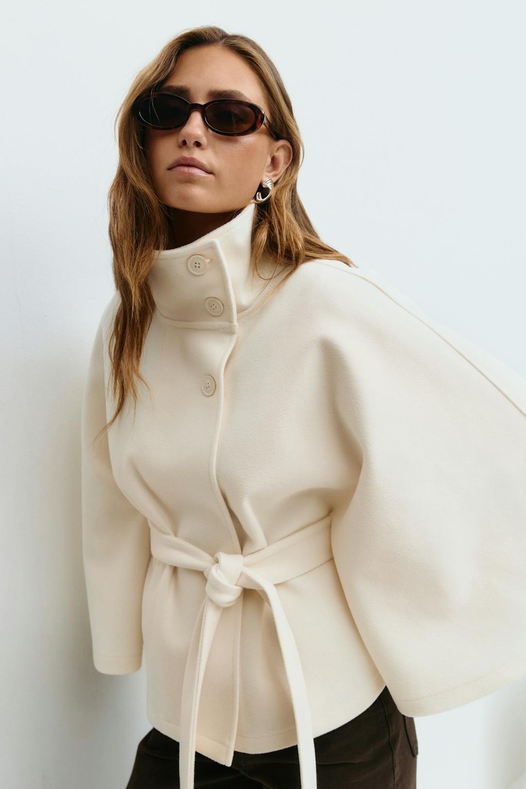 Belt cape jacket