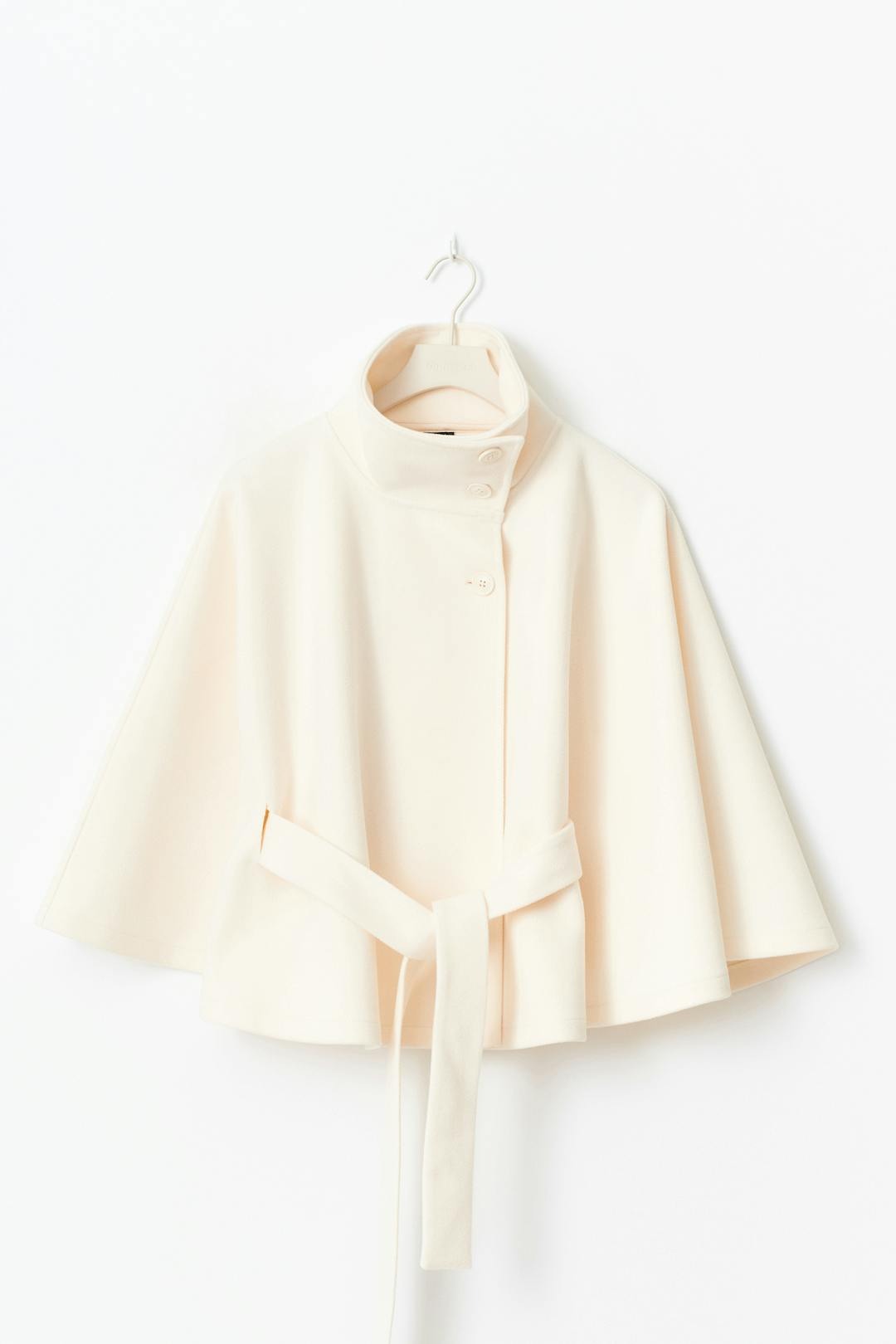 Belt cape jacket