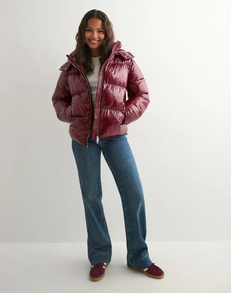 Lily – Glänzende Pufferjacke