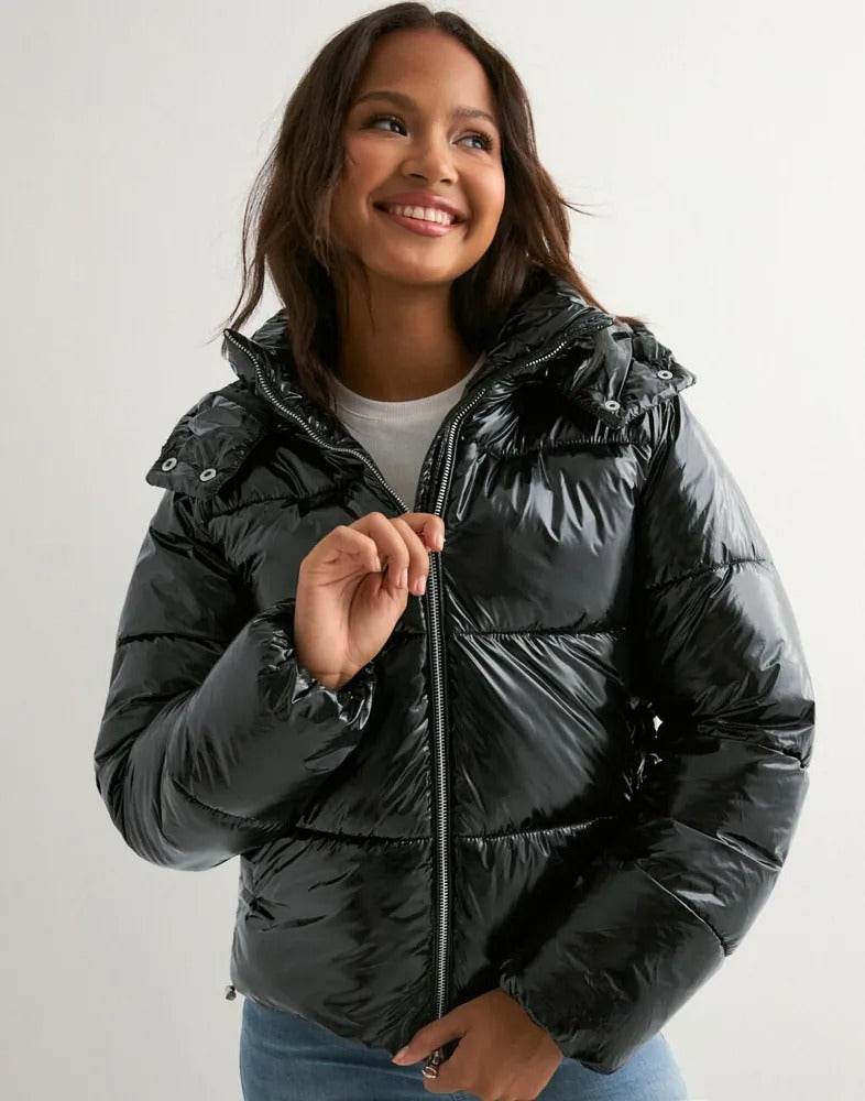 Lily – Glänzende Pufferjacke