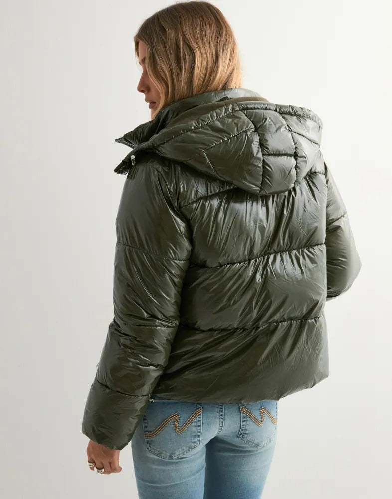 Lily – Glänzende Pufferjacke