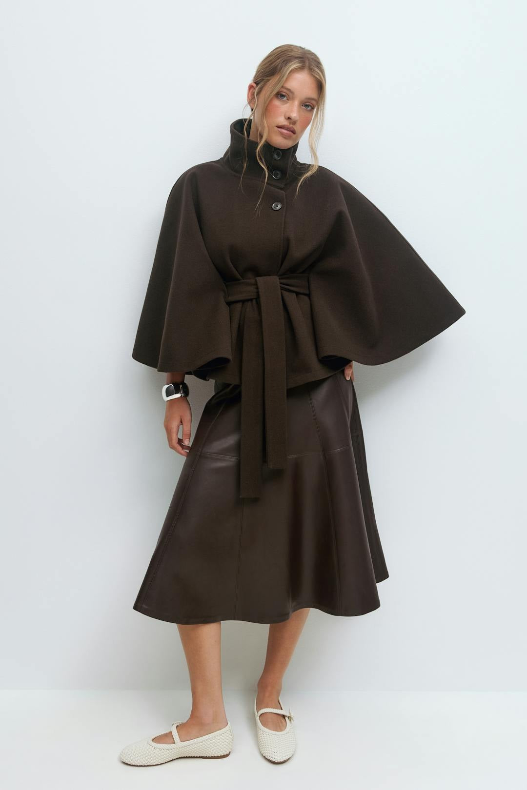 Belt cape jacket