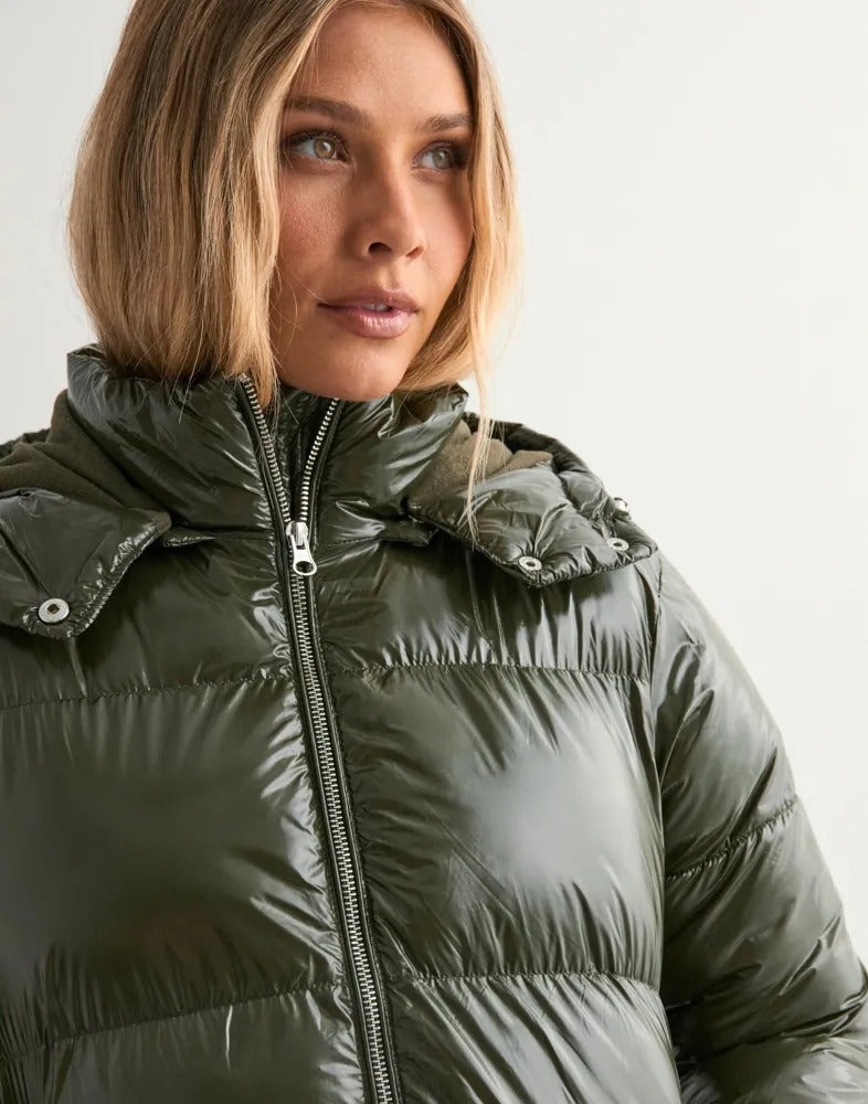Lily – Glänzende Pufferjacke